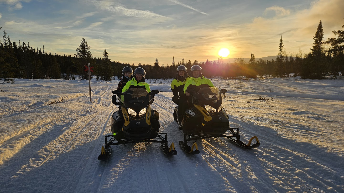 Fjällturen i kvällsljus